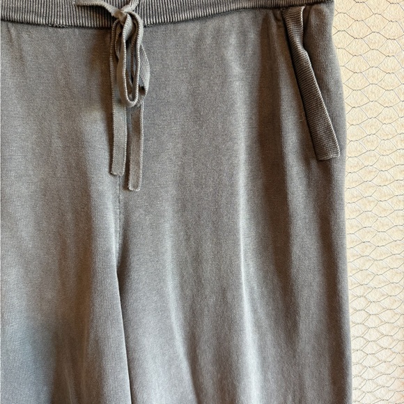 Barefoot Dreams Women's Gray Wide-Leg Pants - Picture 2 of 6